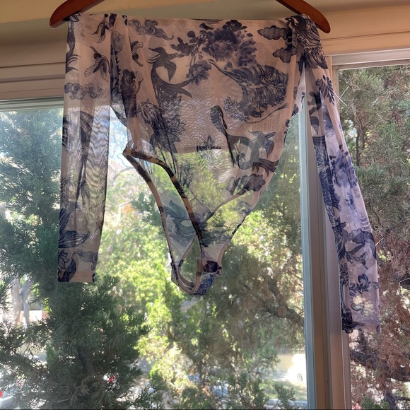 New without tags 90s inspired Asian sheer bodysuit - Picture 4 of 6